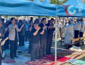 Düzağaç Beldesinde Yağmur Duasına Yoğun Katılım