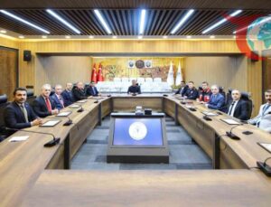 Erzincan’da Başarıya Teşekkür: Vali Aydoğdu’dan Anlamlı Takdir