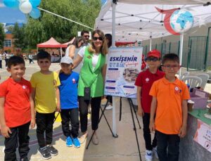 Eskişehir’de Minik Eller STEM Şenliğinde Buluştu