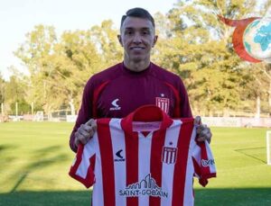 Fernando Muslera, 14 Yılın Ardından Galatasaray’dan Ayrılıyor ve Estudiantes’e Katılıyor