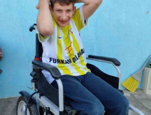 Furkan Dilanar’dan Anlamlı Jest: Muşspor’un Şampiyonluğu Kutlamasında Özel Hediyeler