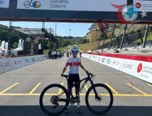 Genç Sporcu Nazife Tuncel’in Dünya Arenasındaki Başarısı Gurur Verdi