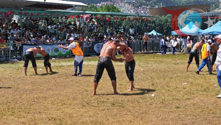 Heyecan Dolu Sekapark Altın Kemer Yağlı Güreşleri Başlıyor