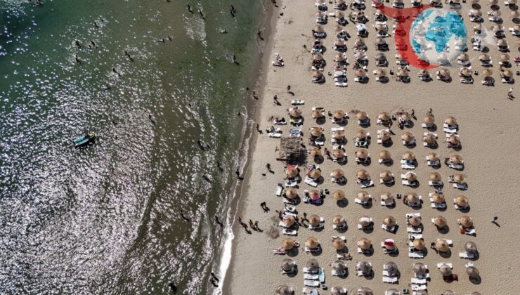 İstanbullular Sıcak Havalarda Sahillere Akın Etti, Ancak Sorunlar da Artıyor