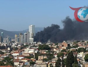 İzmir’deki Depo Yangını: Hastane Tahliye Edildi