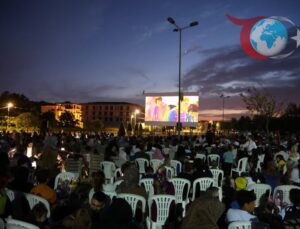 Kartepe’de Açık Hava Sinema Sezonu Renkli Başladı