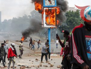 Kenya’da Vergi Ateşi: Protestoların Yıl Dönümünde Yeniden Alevlenen Gösteriler