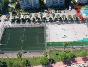Kocaeli’nde Halı Sahalar Yenileniyor: Karamürsel’de Gençler İçin Modern Spor Alanları