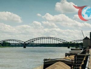 Köln’de Tarihi Tahliye: İkinci Dünya Savaşı’ndan Kalma Bombalar Başarıyla İmha Edildi