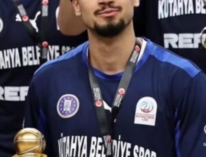 Kütahya Belediyespor Basketbolda Tarih Yazıyor: Zeki Akant Milli Takıma Seçildi