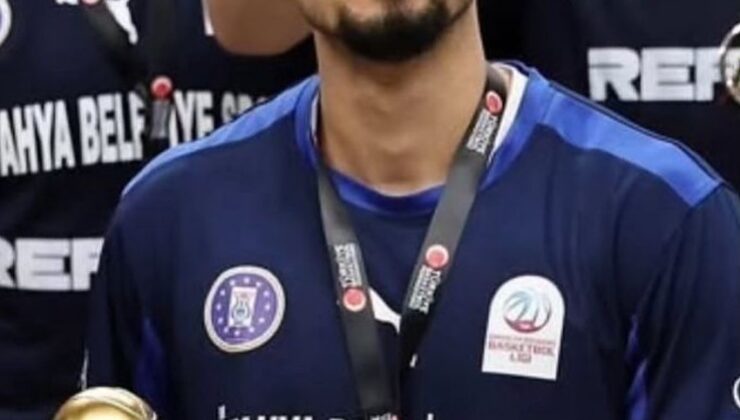 Kütahya Belediyespor Basketbolda Tarih Yazıyor: Zeki Akant Milli Takıma Seçildi