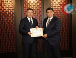 Kütahya Valisi’nden Veda Yemeği: Görev Değişiklikleri ve Teşekkürler