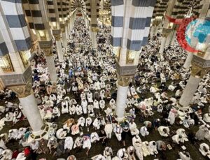 Medine’de Hacıların Manevi Yolculuğu