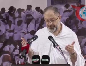 Mekke’de Milyonlarca Müslüman Arafat’ta Dua Etti