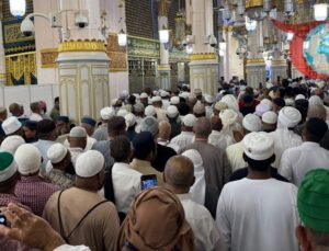Mekke’den Medine’ye Manevi Yolculuk: Mescid-i Nebevi’de 40 Vakit Namaz