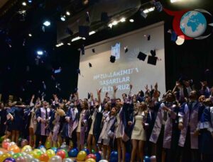 Muğla Sıtkı Koçman Üniversitesi Tıp Fakültesi’nde Coşkulu Mezuniyet Töreni