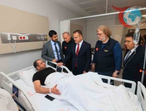 Muğla Valisi İdris Akbıyık’tan Marmaris Depremzedelerine Ziyaret