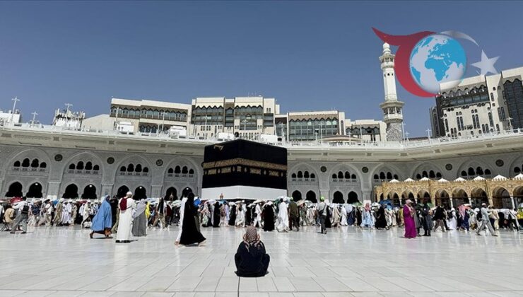 Müslüman Hacılar Mekke’ye Veda Ediyor: Duygu Yüklü Bir Yolculuk