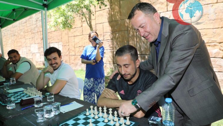 Nizip Satranç Turnuvası: Genç Zihinler Osmanlı Parkı’nda Yarıştı