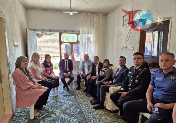 Sinanpaşa Kaymakamı ve İl Emniyet Müdüründen Şehit Ailelerine Anlamlı Ziyaret