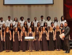 Uluslararası Çoksesli Korolar Festivali’nde Büyük Başarı: Zeki Müren GSL Korosu Ödüle Doymuyor