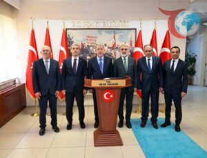 Uşak’ta Önemli Ziyaret: Hulusi Akar ve Taner Yıldız’dan Vali Naci Aktaş’a Anlamlı Ziyaret