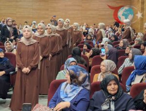 Vezirköprü’de 34 Kadın Kursiyer Hafızlık İcazetlerini Aldı