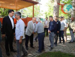 Yahyalı Belediye Başkanı Esat Öztürk’ten Personelle Bayramlaşma Mesajı!