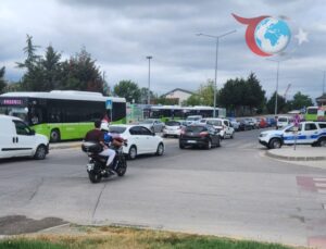 Zabıta Ekipleri Kocaeli’de YKS’ye Geç Kalan Öğrencileri Kurtardı