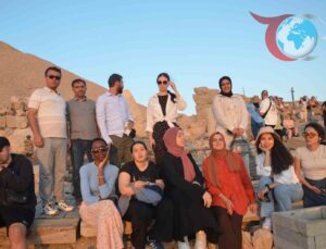 15 Ülkeden Misafirler Nemrut Dağı’nın Eşsiz Güzelliklerine Tanıklık Etti