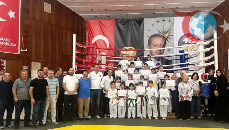 23 Hırslı Karateci, Körfez’de Kuşak Atlayarak Başarıya Yelken Açtı