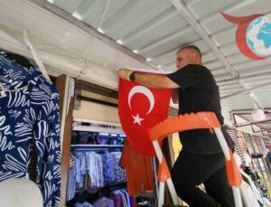 Adıyaman’da Bayrak Seferberliği: Terörsüz Türkiye’ye Coşkulu Destek