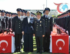 Afyonkarahisar’da 225 Polis Adayı Mezun Oldu: Yeni Görevlerine Yeminle Başladılar