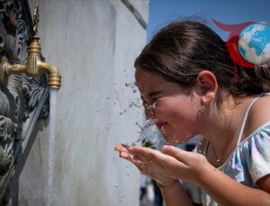 Aşırı Sıcaklıklar Düşüyor: Yağışlı Hava Geliyor