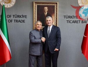 Bakan Bolat ve Tataristan Lideri Minnihanov Arasında Verimli Görüşme