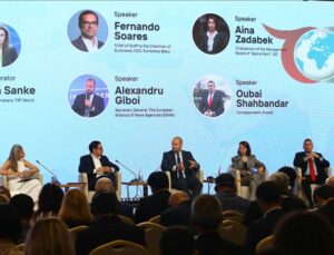 Bakü’de Medya ve Yapay Zeka Odaklı Uluslararası Forum Düzenlendi