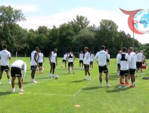 Beşiktaş’ın Avusturya Kampında Taraftarlarla Buluşma Anı