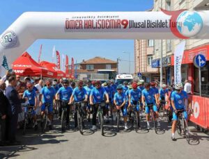 Bisikletçiler Şehit Ömer Halisdemir Anısına Yola Çıktı