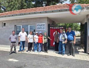 Bozüyük’te Gönüllülerden Anlamlı Şehitlik Temizliği