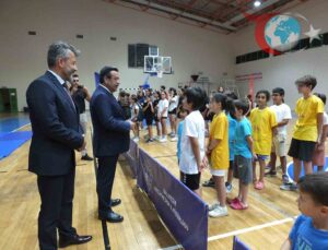 Burhaniye’de Gençlik Spor Rüzgarı: Yaz Spor Okulları Coşkuyla Başladı