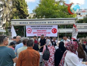 Bursa’da Şehitler Anısına Binlerce Kişiye Aşure İkram Edildi