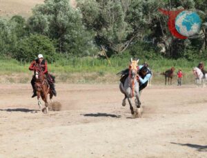 Dede Korkut Anısına Bayburt’ta Cirit Heyecanı