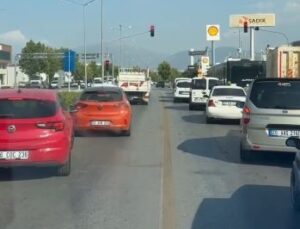 Denizli’de Örnek Davranış: Fermuar Sistemi ile Ambulansa Yol Verdiler