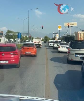 Denizli’de Örnek Davranış: Fermuar Sistemi ile Ambulansa Yol Verdiler