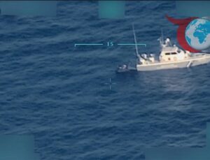 Ege Denizi’nde Düzensiz Göçmen Operasyonu: Türk İHA’ları Yunan Botlarını Tespit Etti