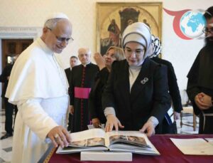 Emine Erdoğan ve Papa 14. Leo, Vatikan’da Bir Araya Geldi