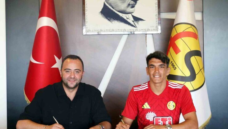 Eskişehirspor’un Yeni Transferi: Akın Akman Siyah-Kırmızı Formayı Giyecek