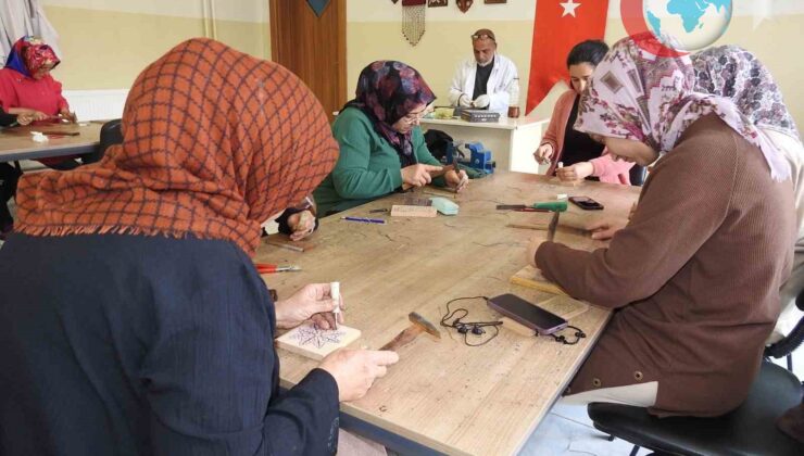 Gaziantep’te Kadınlar Sedef Kakma Sanatını Yeniden Canlandırıyor