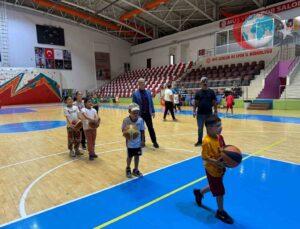 Gençlik ve Spor Müdürü Yusuf Kılıç’tan Gençlere Destek Ziyareti