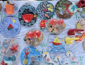 Gölcük Engelsiz Yaşam Merkezi’nde Özel Bireylerin Eserleri Anıtpark’ta Sergilendi